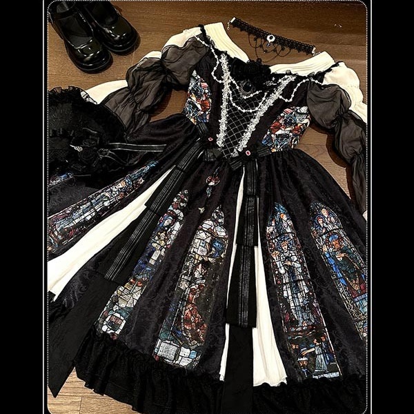 ワンピース ロリータ ハロウィン ステンドグラス風 ミモレ丈 ジャンパースカート オフショルダー レディース 長袖 クラロリ ゴスロリ ゴシック 暗黒風 ロリィタファッション ロリータワンピース コスチューム コスプレ 衣装 可愛い 仮装 イベント 文化祭 ブラック 黒 S M L コスプレ・衣装のVings