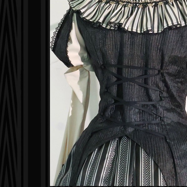 ロリータ コスチューム ハロウィン ピエロ風 ブラウス スカート パンツ 7点セット ゴシック リボン レディース ゴスロリ 暗黒風 ロリィタファッション 長袖 フリル コスプレ 衣装 洋服 可愛い 日常 仮装 パーティ サーカス イベント ステージ 文化祭 学園祭 ブラック 黒 S M L コスプレ・衣装のVings