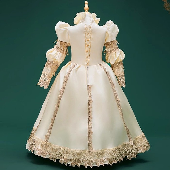 貴族 ドレス 中世 ヨーロッパ キッズ 舞踏会 ロングドレス 舞台 演劇 ステージ衣装 コスプレ 演奏会 お姫様 宮廷 パーティドレス コスチューム 女の子 子供 120 130 140 プリンセス フリル レース 刺繍 編み上げ 帽子 ロココ調 撮影 クリスマス ハロウィン シャンパン コスプレ・衣装のVings