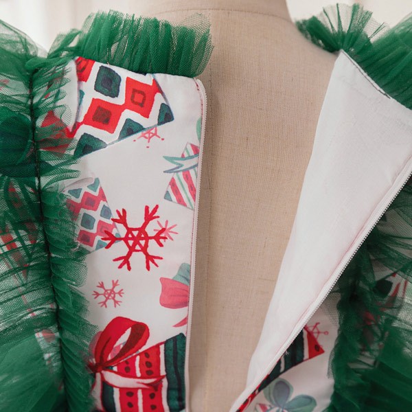 キッズドレス クリスマス風 ギフト柄 パフスリーブ ドレス ショート丈 半袖 ミニ フリル コスチューム衣装 子供ドレス パーティードレス カラードレス ワンピース お姫様 女の子 子供 かわいい ステージ 演出 イベント 写真用 ホワイト グリーン レッド 110 120 130 140 150 コスプレ・衣装のVings